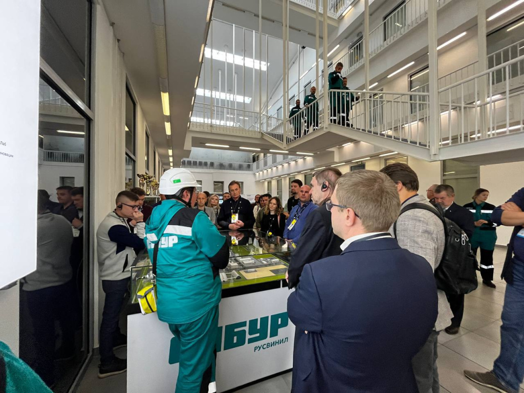 photo_5400164915471316741_y.jpg photo_5400164915471316741_y.jpg